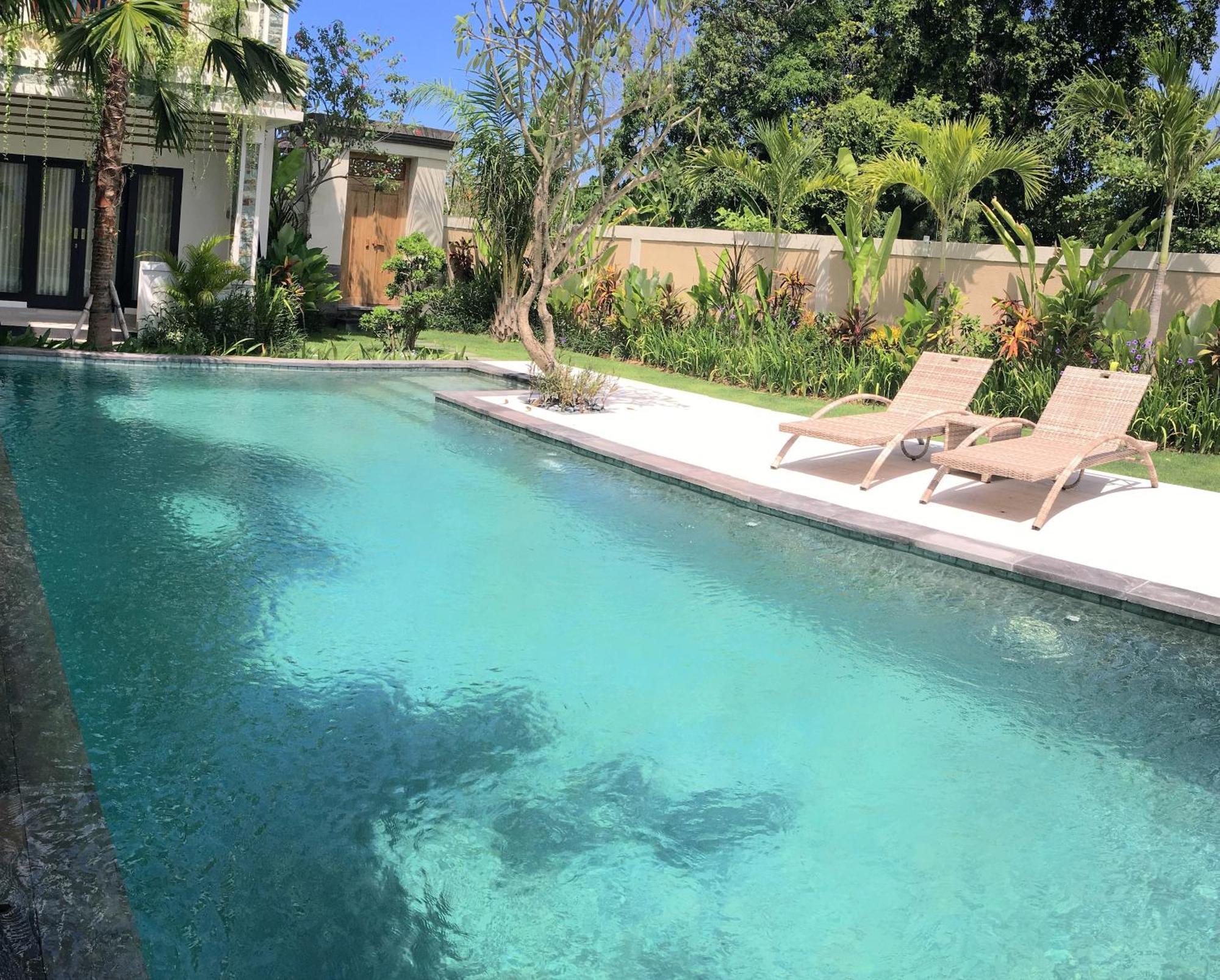 Indah Homestay Seminyak Rum bild