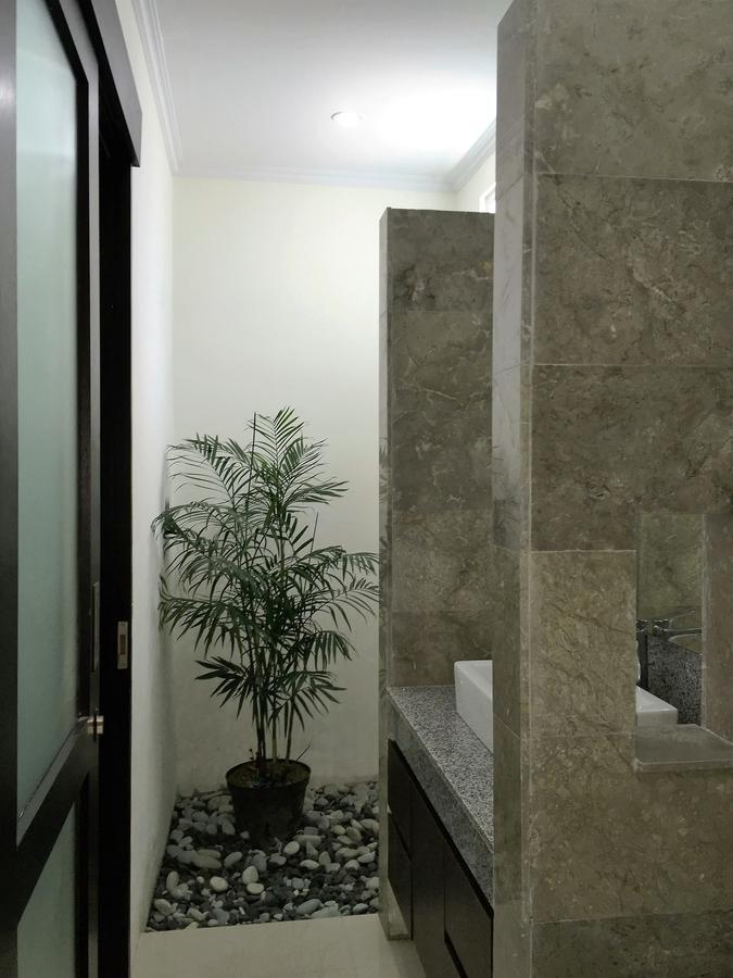 Indah Homestay Seminyak Exteriör bild