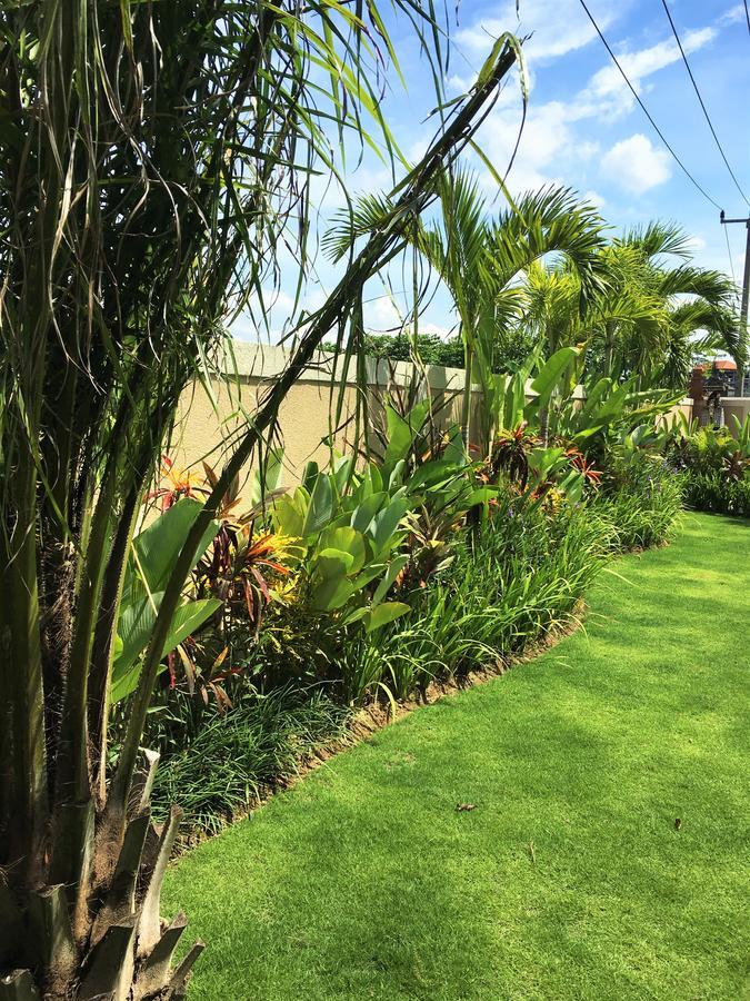 Indah Homestay Seminyak Exteriör bild